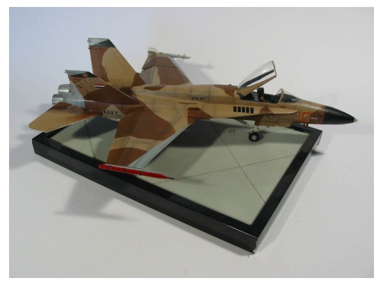 Fujimi 1/72 F/A 18A Hornet - Scale Modelers world.