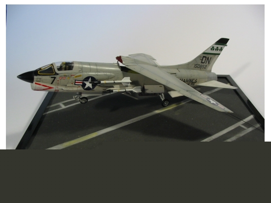 Academy 1/72 F-8E Crusader - Scale Modelers world.