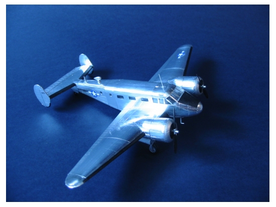 Kitech 1/72 Beech C-45F Transport - Scale Modelers world.
