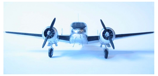 Kitech 1/72 Beech C-45F Transport - Scale Modelers world.