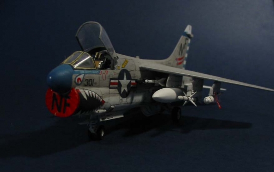 Italeri 1/72 A-7E Corsair II - Scale Modelers world.