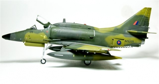 Hasegawa 1/48 RNZAF Skyhawk - Scale Modelers world.